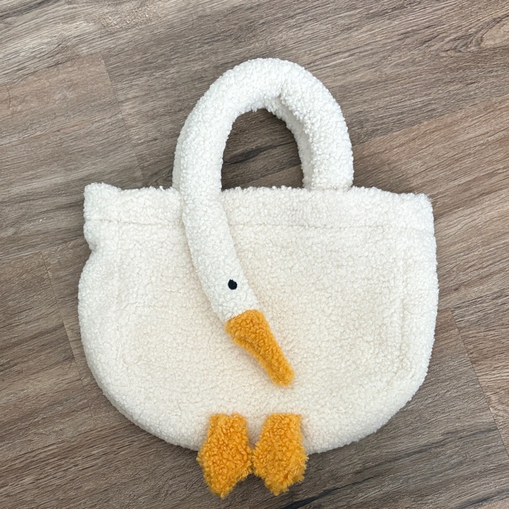 RARE Aelfric Eden Swan Purse